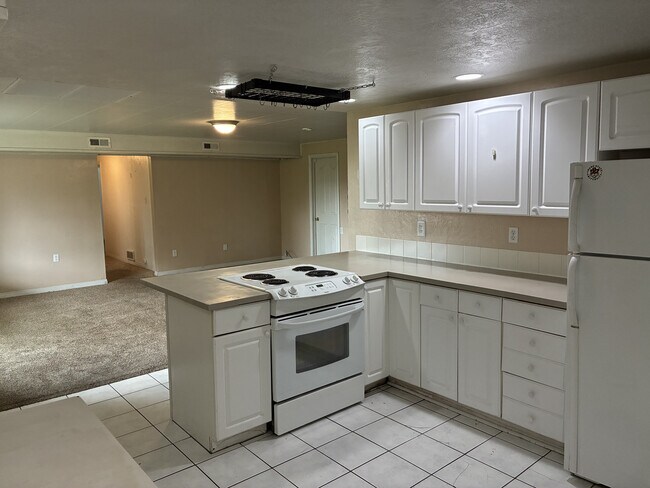 Photo - 425 S 19th Ave