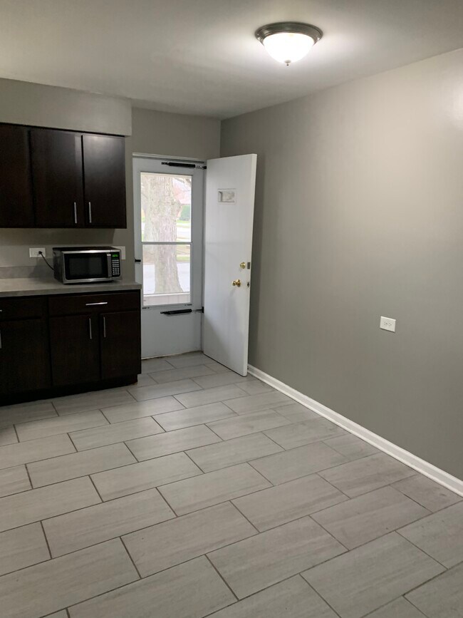 Photo - 18408 Torrence Ave Unit 1