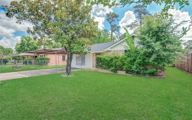 Photo - 9526 Balsam Ln