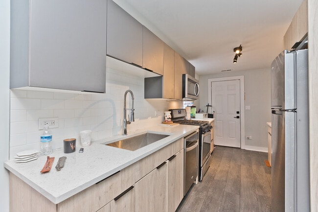 Photo - 1702 S Morgan St Unidad 2R