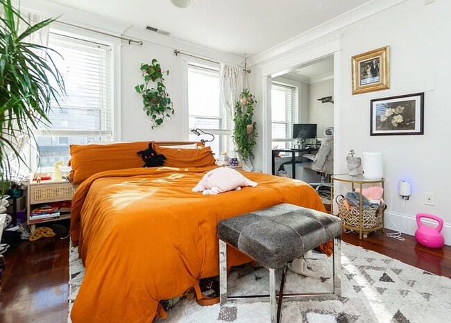 Photo - 632 E Broadway Unidad 4