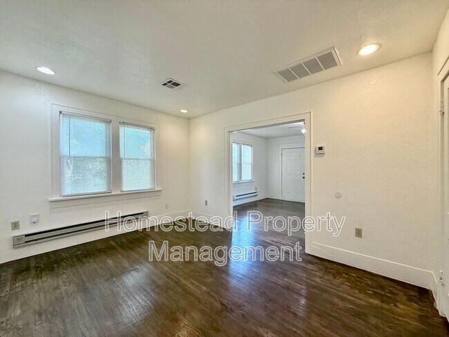 Photo - 509 W Hill St