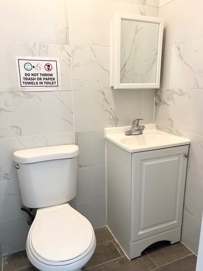 Photo - 156 Petrus Ave