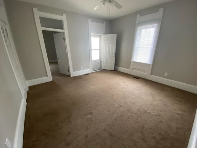 Photo - 505 Woodward St