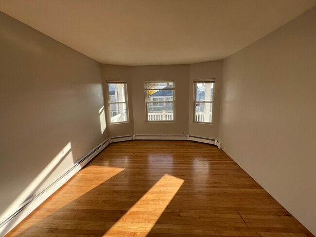 Living 1 - 69 Frederick Ave Unit 69