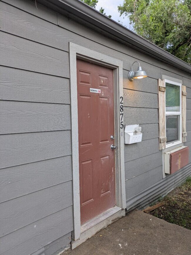 Building Photo - 2875 S Davidson St Rental