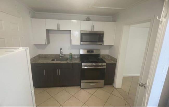 Photo - 7604 Boice St