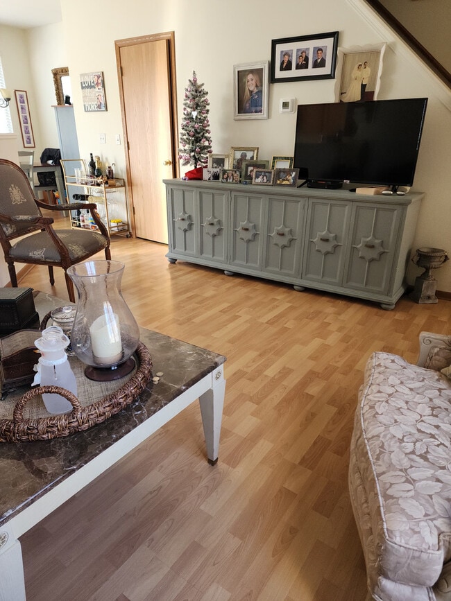 Photo - 1542 Sauganash Ct