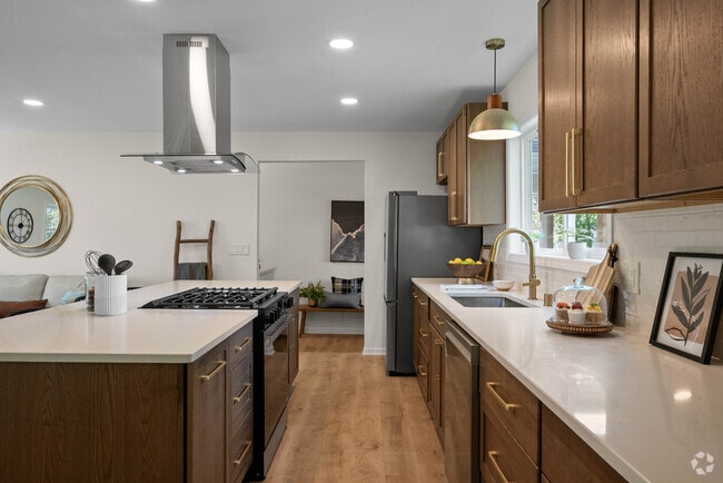 Building Photo - 213 S 5th Ave Rental