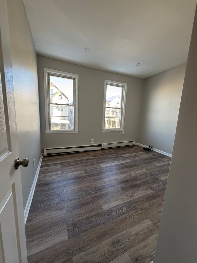 90 W 20th St 2 - 91 W 20th St Unit 2