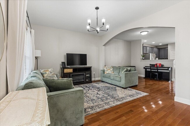 Photo - 410 Ashbury Cir