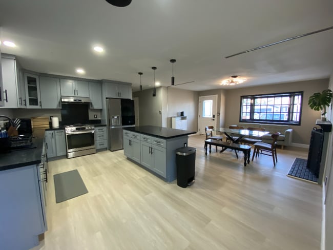 Photo - 6382 Yale Cir