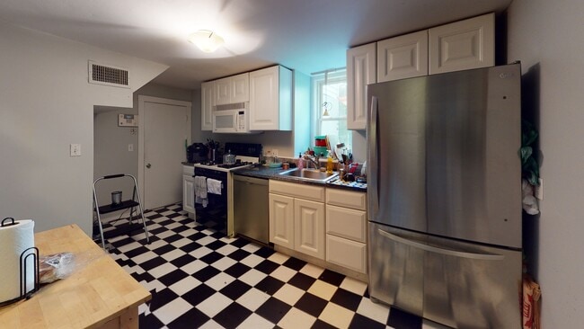 Building Photo - 7 Shepard St Unit -