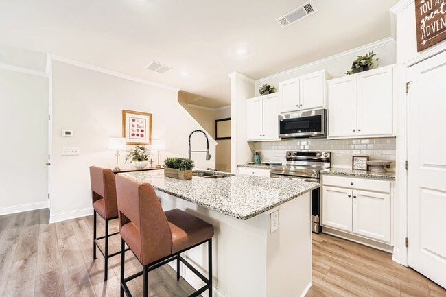 11 Pyrus Ln
