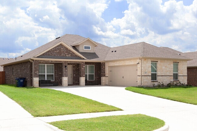 Building Photo - 1458 Ponderosa Dr Rental