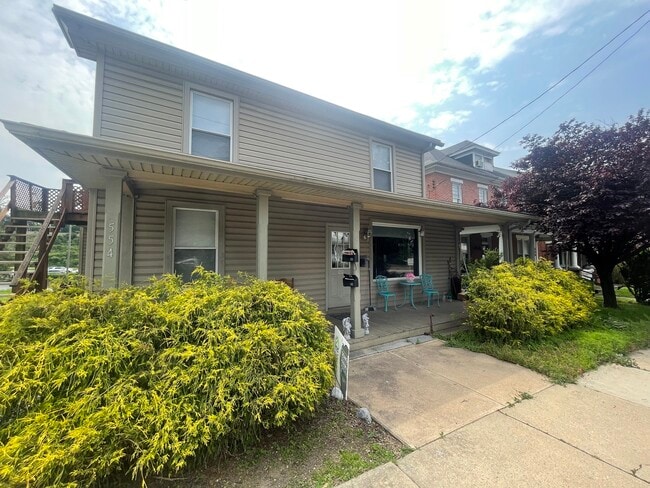 Building Photo - 554 S Market St Unit 101