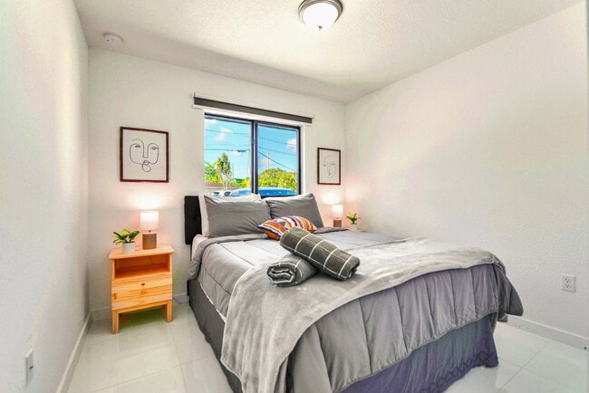 Photo - 2110 NW 66th St Unidad FL1-ID1230848P