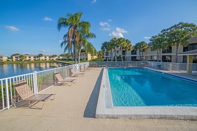 Monterey Lakes Apartments
