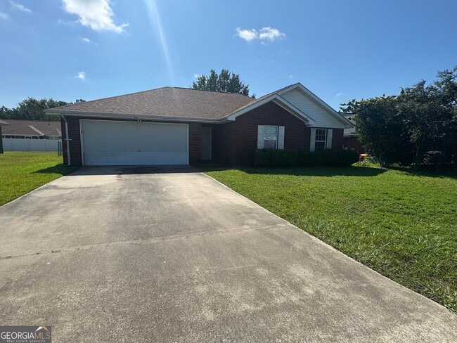 Building Photo - 205 Silver Fox Dr Rental