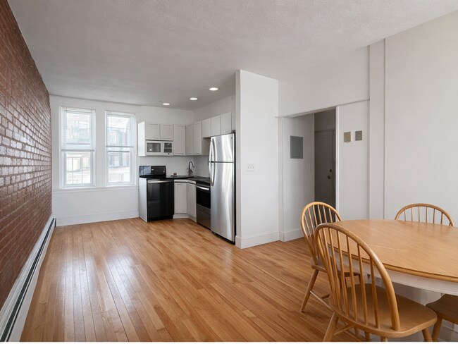 Photo - 210 Chestnut Hill Ave Unidad 6