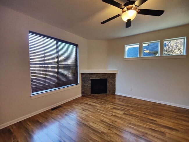 Photo - Beautiful 3x2.5 with fenced patio and upstairs bonus area