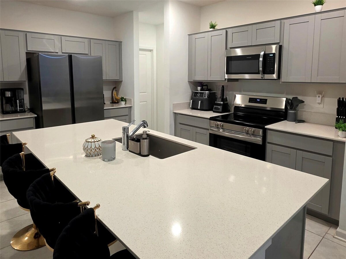 Photo - 235 Hayley St