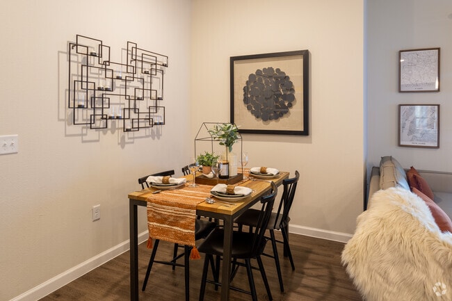 2 BR, 2 BA 960 SF