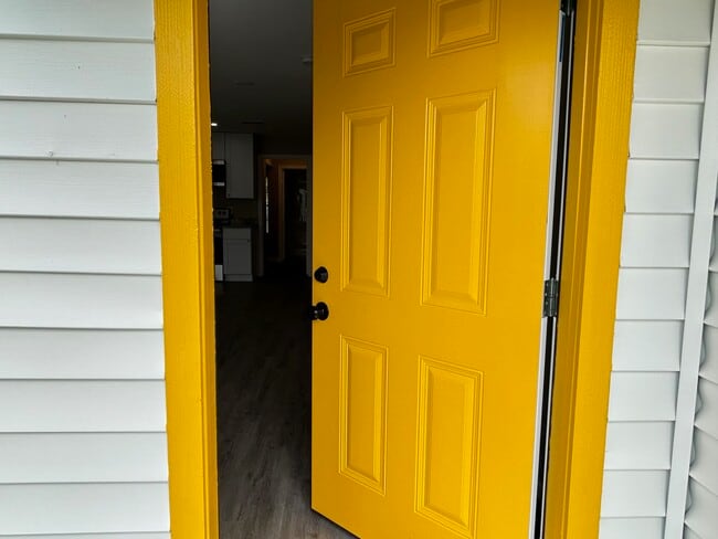 ¡Bienvenido a tu nuevo hogar! - 2245 E Overton Rd