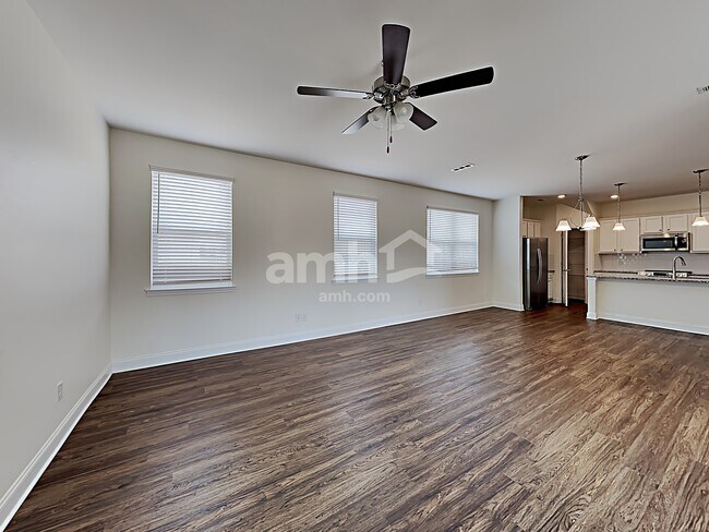 Photo - 406 Otter Trail