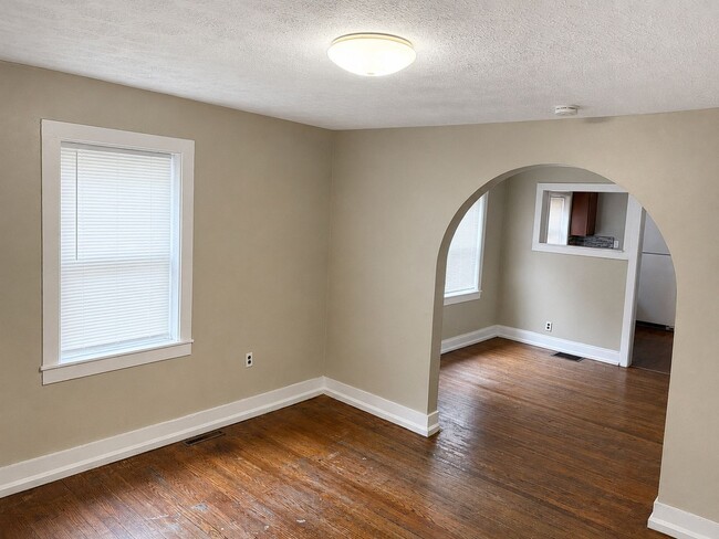 Photo - 732 Golfview Dr