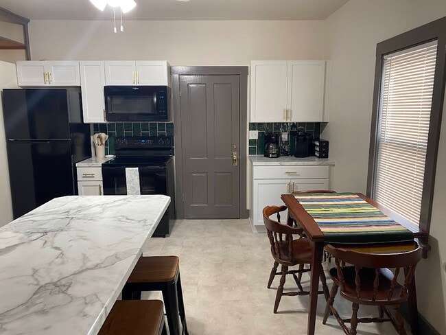 Dining/Coffee Bar - 2103 13th Ave Unit Main