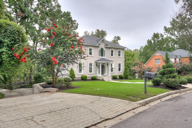 Photo - 3557 Stevens Way