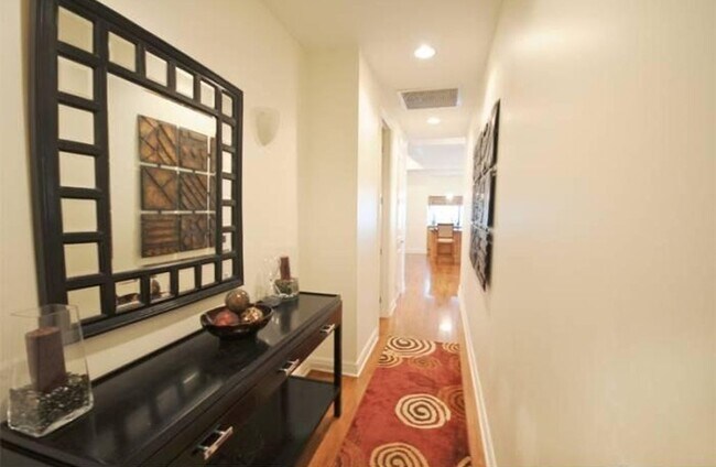 Photo - 1101 Walnut St Condo Unit Wall Street Towers