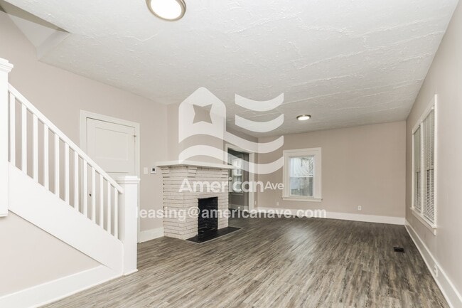 Photo - 133 E Elmwood Ave