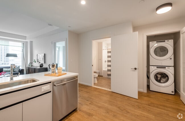 2BR, 2BA - 838SF