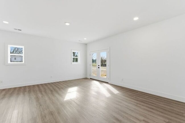 Photo - Brand New Home in Old Hickory - Golf Course Views - Pet Friendly