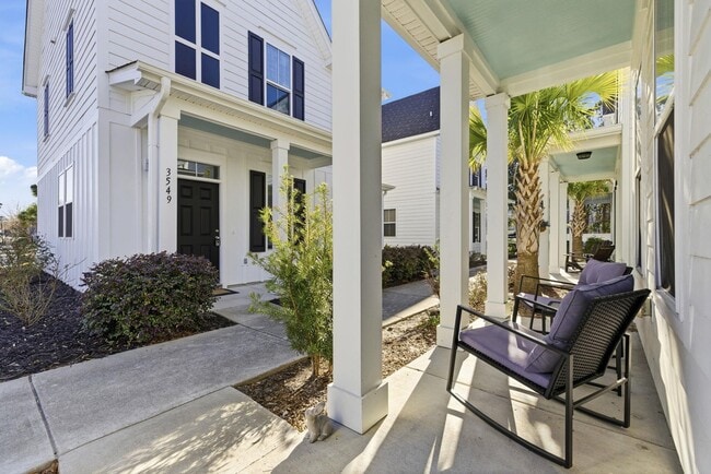 Photo - 3557 Bristol Ln