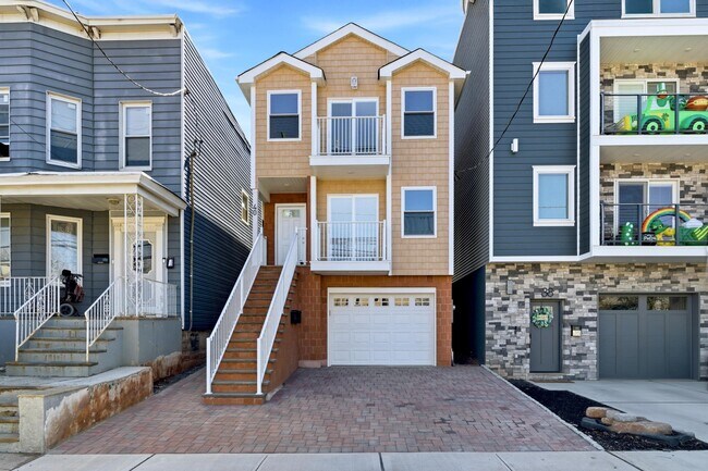 Photo - 40 E 5th St Unit 1