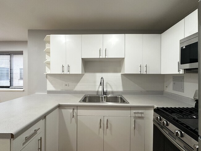 Photo - 6954 N Sheridan Rd Unit 213