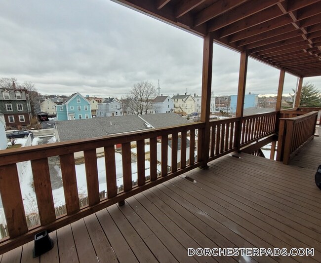 Photo - 42 Fenton St Unit 2