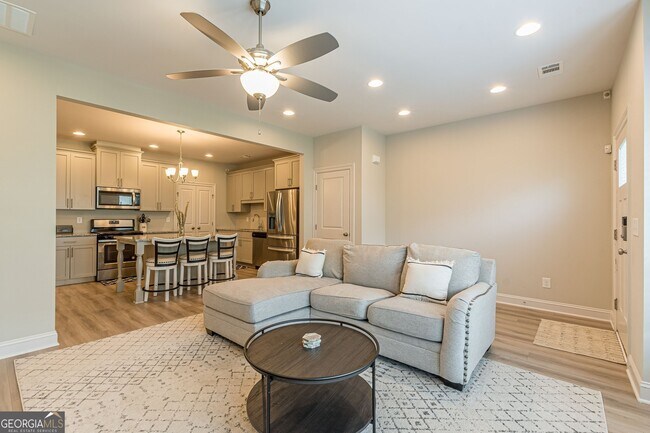 Photo - 1959 Summit Trace Cir NW