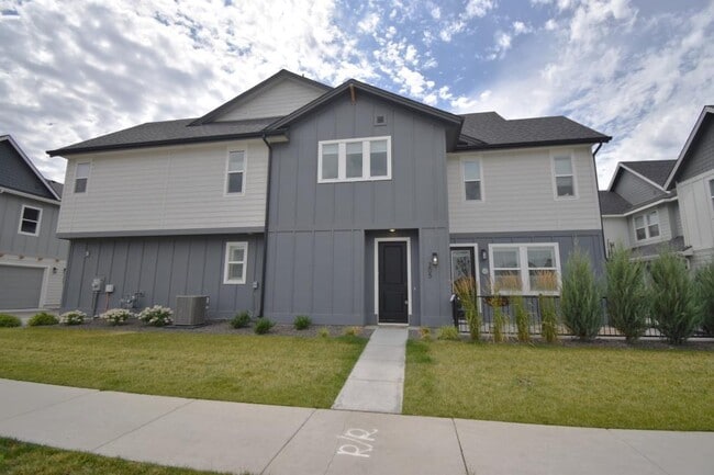 Building Photo - 205 S Ripplerock Ln
