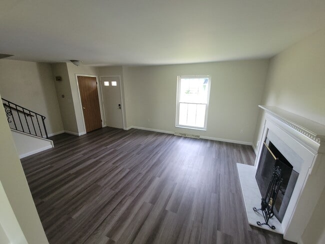 Living Room - 456 Blackstone Dr Rental