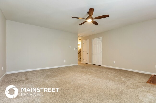 Photo - 6412 Flanking Lane