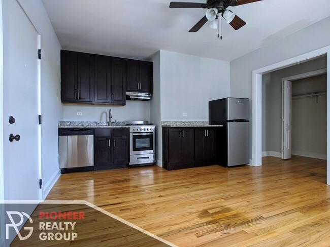 Building Photo - 618 W Patterson Ave Unit 409RA