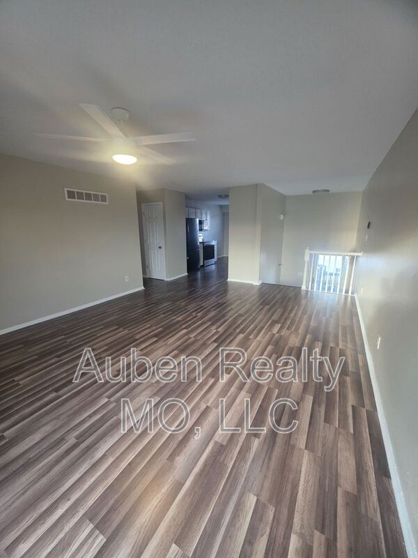 Photo - 7010 N Gower Ave