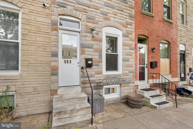Photo - 151 N Potomac St