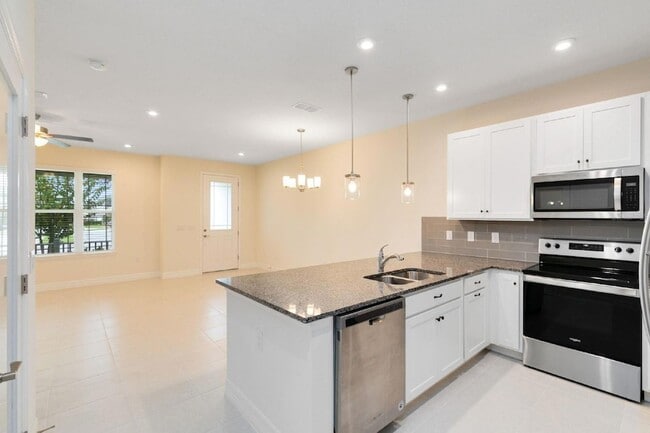 2232 Centerra Loop