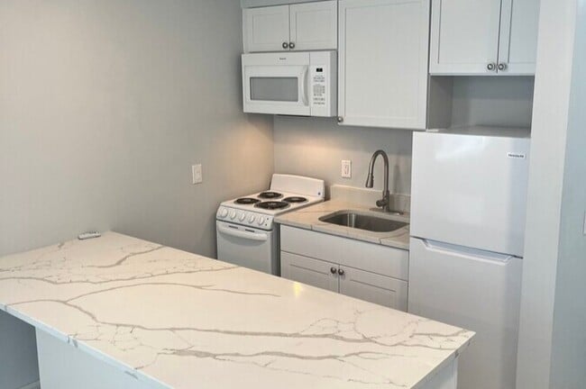 Building Photo - Wyndham Hill Apartments