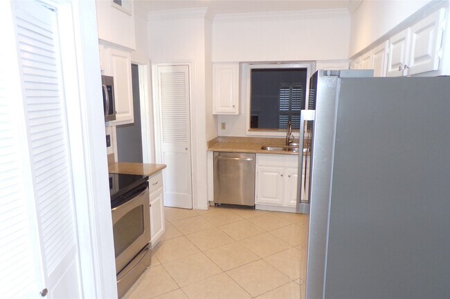 Photo - 712 Augusta Dr